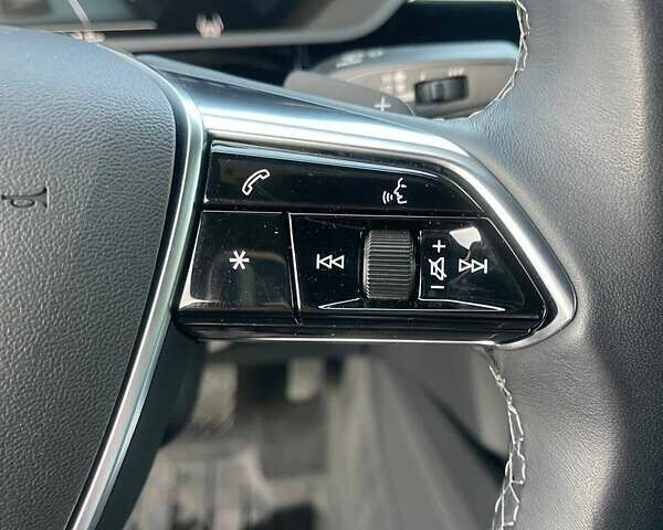 Черный Ауди Q8 Sportback e-tron, объемом двигателя 0 л и пробегом 12 тыс. км за 49100 $, фото 19 на Automoto.ua