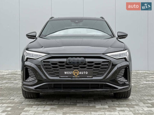 Черный Ауди Q8 Sportback e-tron, объемом двигателя 0 л и пробегом 28 тыс. км за 64999 $, фото 1 на Automoto.ua