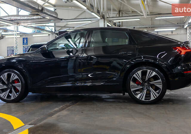 Черный Ауди Q8 Sportback e-tron, объемом двигателя 0 л и пробегом 24 тыс. км за 69800 $, фото 5 на Automoto.ua