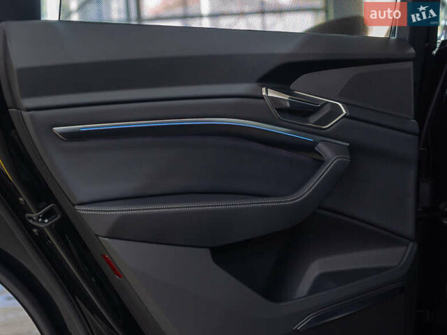 Черный Ауди Q8 Sportback e-tron, объемом двигателя 0 л и пробегом 24 тыс. км за 69800 $, фото 19 на Automoto.ua