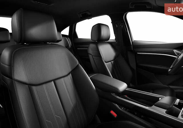 Черный Ауди Q8 Sportback e-tron, объемом двигателя 0 л и пробегом 24 тыс. км за 69800 $, фото 49 на Automoto.ua