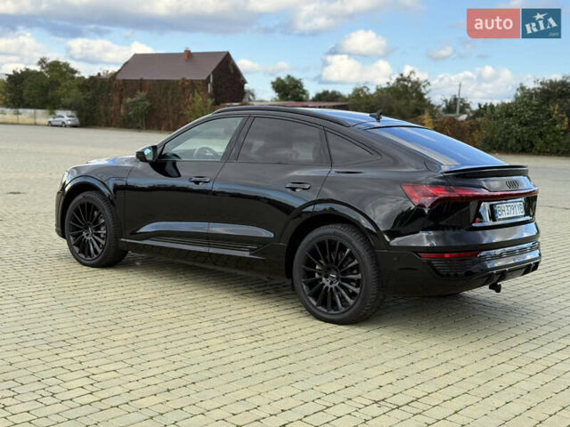 Чорний Ауді Q8 Sportback e-tron, об'ємом двигуна 0 л та пробігом 42 тис. км за 49800 $, фото 5 на Automoto.ua