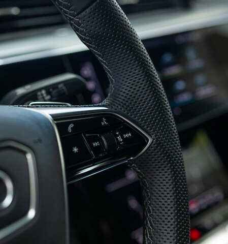 Черный Ауди Q8 Sportback e-tron, объемом двигателя 0 л и пробегом 24 тыс. км за 69800 $, фото 14 на Automoto.ua