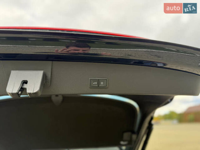 Чорний Ауді Q8 Sportback e-tron, об'ємом двигуна 0 л та пробігом 42 тис. км за 49800 $, фото 28 на Automoto.ua