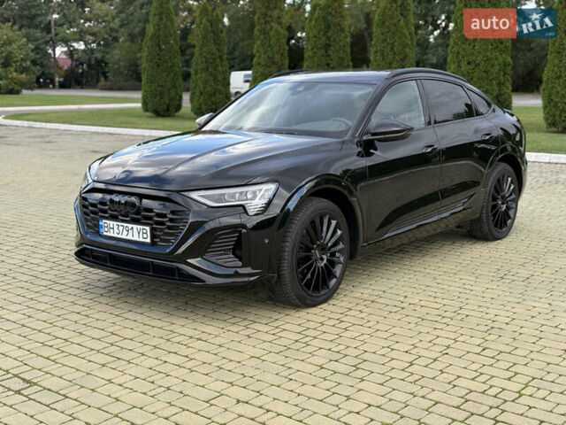 Чорний Ауді Q8 Sportback e-tron, об'ємом двигуна 0 л та пробігом 42 тис. км за 49800 $, фото 3 на Automoto.ua
