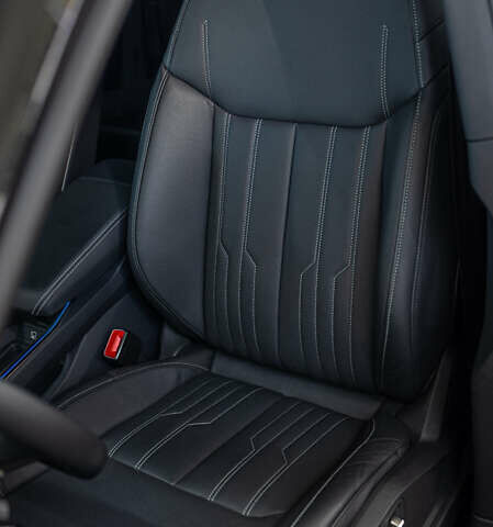 Черный Ауди Q8 Sportback e-tron, объемом двигателя 0 л и пробегом 24 тыс. км за 69800 $, фото 17 на Automoto.ua