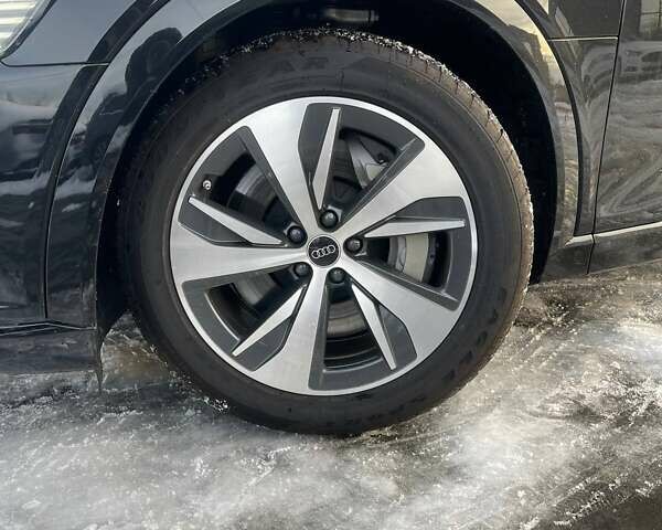 Черный Ауди Q8 Sportback e-tron, объемом двигателя 0 л и пробегом 12 тыс. км за 49100 $, фото 7 на Automoto.ua
