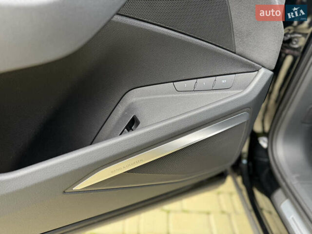Чорний Ауді Q8 Sportback e-tron, об'ємом двигуна 0 л та пробігом 42 тис. км за 49800 $, фото 14 на Automoto.ua