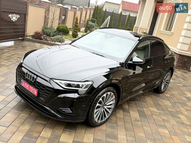Чорний Ауді Q8 Sportback e-tron, об'ємом двигуна 0 л та пробігом 62 тис. км за 58000 $, фото 30 на Automoto.ua