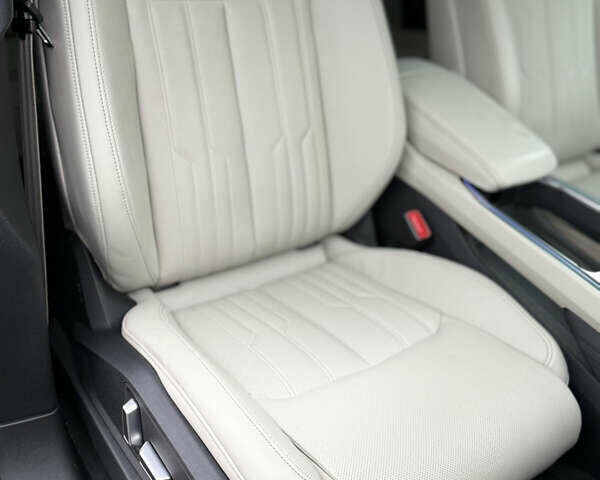 Чорний Ауді Q8 Sportback e-tron, об'ємом двигуна 0 л та пробігом 62 тис. км за 58000 $, фото 95 на Automoto.ua