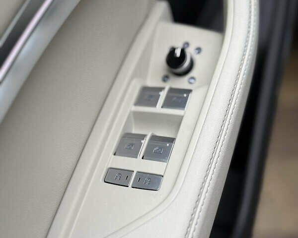 Чорний Ауді Q8 Sportback e-tron, об'ємом двигуна 0 л та пробігом 62 тис. км за 58000 $, фото 56 на Automoto.ua