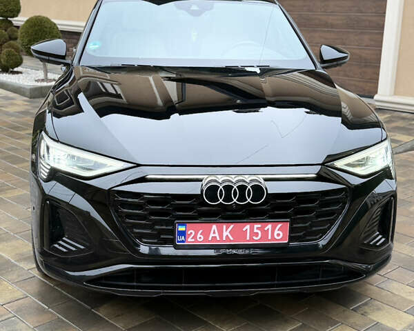 Чорний Ауді Q8 Sportback e-tron, об'ємом двигуна 0 л та пробігом 62 тис. км за 58000 $, фото 44 на Automoto.ua