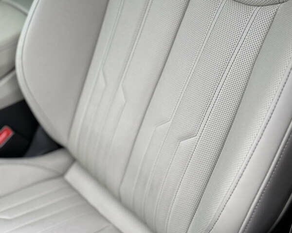 Чорний Ауді Q8 Sportback e-tron, об'ємом двигуна 0 л та пробігом 62 тис. км за 58000 $, фото 64 на Automoto.ua