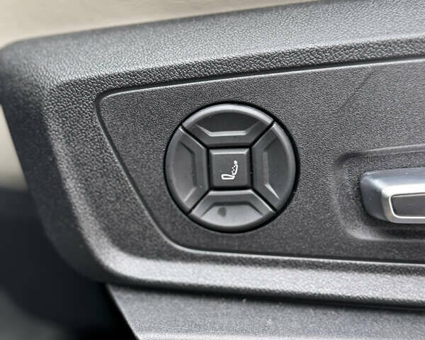 Чорний Ауді Q8 Sportback e-tron, об'ємом двигуна 0 л та пробігом 62 тис. км за 58000 $, фото 52 на Automoto.ua