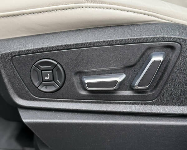 Чорний Ауді Q8 Sportback e-tron, об'ємом двигуна 0 л та пробігом 62 тис. км за 58000 $, фото 51 на Automoto.ua