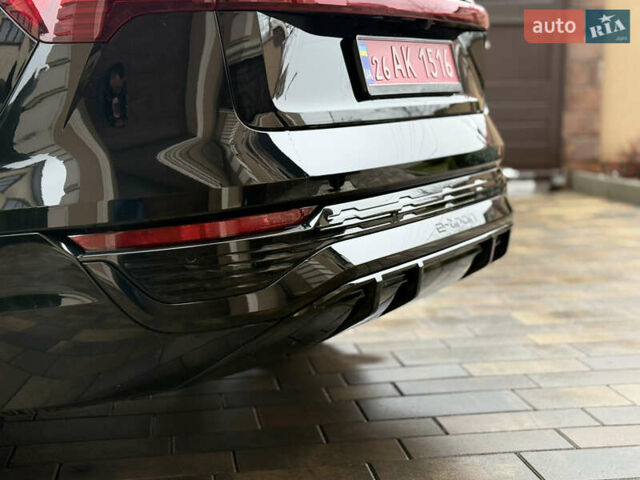 Чорний Ауді Q8 Sportback e-tron, об'ємом двигуна 0 л та пробігом 62 тис. км за 58000 $, фото 24 на Automoto.ua