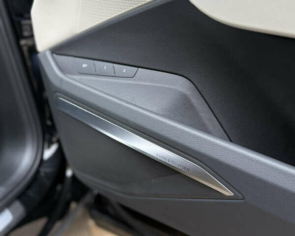 Чорний Ауді Q8 Sportback e-tron, об'ємом двигуна 0 л та пробігом 62 тис. км за 58000 $, фото 88 на Automoto.ua