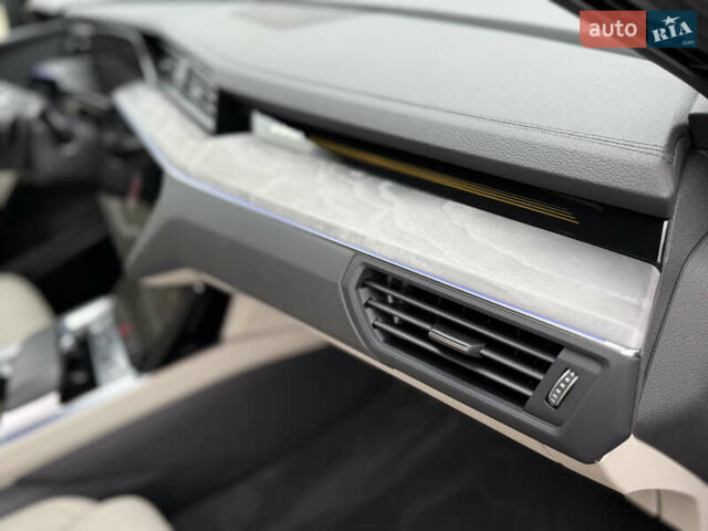 Чорний Ауді Q8 Sportback e-tron, об'ємом двигуна 0 л та пробігом 62 тис. км за 58000 $, фото 86 на Automoto.ua