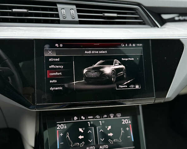 Чорний Ауді Q8 Sportback e-tron, об'ємом двигуна 0 л та пробігом 62 тис. км за 58000 $, фото 125 на Automoto.ua