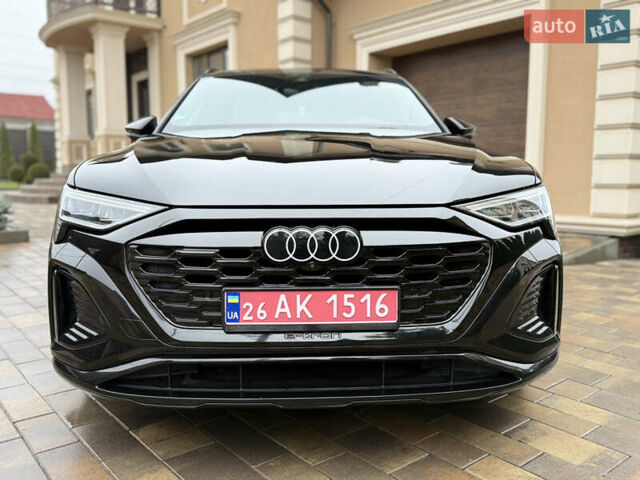 Чорний Ауді Q8 Sportback e-tron, об'ємом двигуна 0 л та пробігом 62 тис. км за 58000 $, фото 4 на Automoto.ua