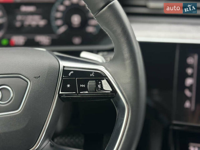 Коричневый Ауди Q8 Sportback e-tron, объемом двигателя 0 л и пробегом 43 тыс. км за 58499 $, фото 57 на Automoto.ua