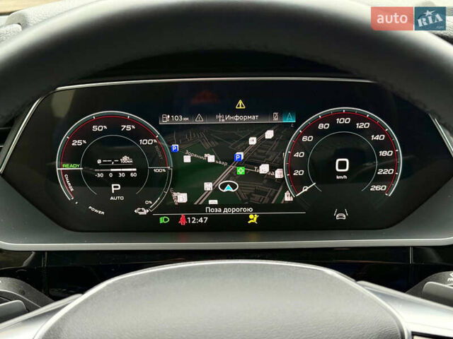 Червоний Ауді Q8 Sportback e-tron, об'ємом двигуна 0 л та пробігом 55 тис. км за 54500 $, фото 58 на Automoto.ua