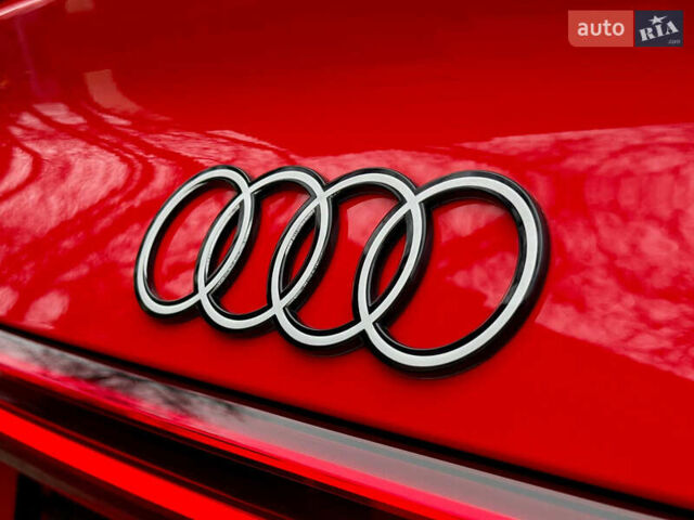 Червоний Ауді Q8 Sportback e-tron, об'ємом двигуна 0 л та пробігом 55 тис. км за 54500 $, фото 28 на Automoto.ua