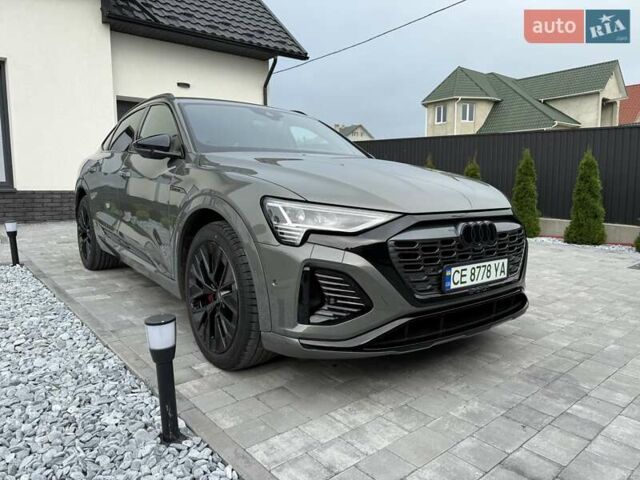 Серый Ауди Q8 Sportback e-tron, объемом двигателя 0 л и пробегом 15 тыс. км за 65000 $, фото 146 на Automoto.ua