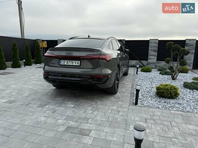 Серый Ауди Q8 Sportback e-tron, объемом двигателя 0 л и пробегом 15 тыс. км за 65000 $, фото 153 на Automoto.ua