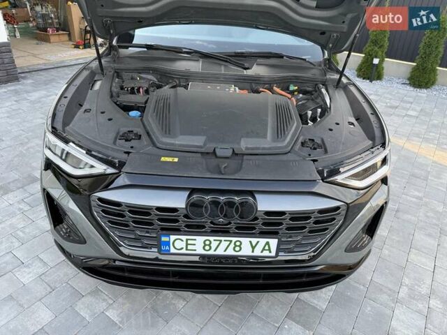 Серый Ауди Q8 Sportback e-tron, объемом двигателя 0 л и пробегом 15 тыс. км за 65000 $, фото 127 на Automoto.ua