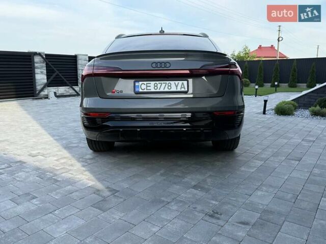 Серый Ауди Q8 Sportback e-tron, объемом двигателя 0 л и пробегом 15 тыс. км за 65000 $, фото 40 на Automoto.ua