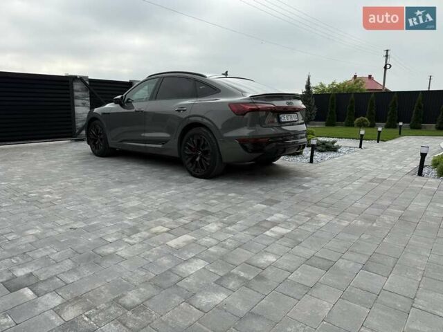 Серый Ауди Q8 Sportback e-tron, объемом двигателя 0 л и пробегом 15 тыс. км за 65000 $, фото 140 на Automoto.ua