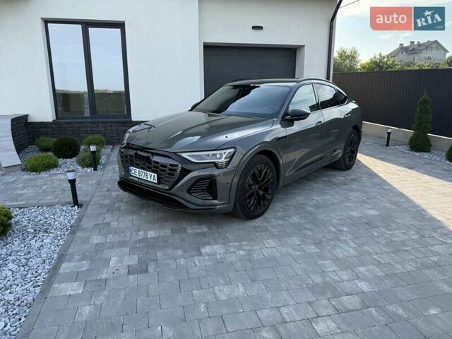 Серый Ауди Q8 Sportback e-tron, объемом двигателя 0 л и пробегом 15 тыс. км за 65000 $, фото 1 на Automoto.ua