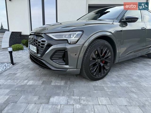 Серый Ауди Q8 Sportback e-tron, объемом двигателя 0 л и пробегом 15 тыс. км за 65000 $, фото 15 на Automoto.ua
