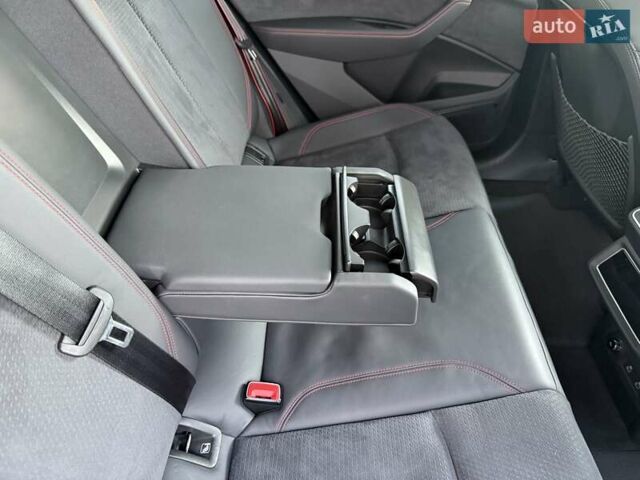 Серый Ауди Q8 Sportback e-tron, объемом двигателя 0 л и пробегом 15 тыс. км за 65000 $, фото 80 на Automoto.ua
