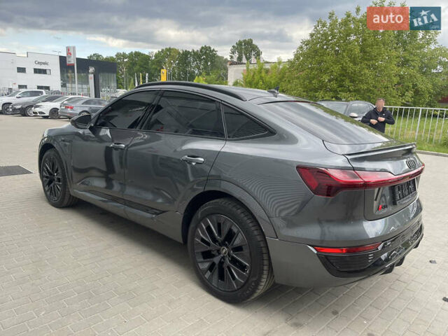 Сірий Ауді Q8 Sportback e-tron, об'ємом двигуна 0 л та пробігом 10 тис. км за 80000 $, фото 4 на Automoto.ua