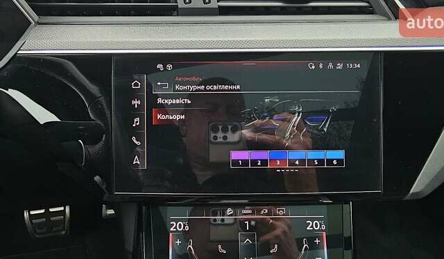 Серый Ауди Q8 Sportback e-tron, объемом двигателя 0 л и пробегом 65 тыс. км за 59999 $, фото 83 на Automoto.ua