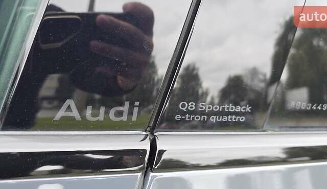 Серый Ауди Q8 Sportback e-tron, объемом двигателя 0 л и пробегом 20 тыс. км за 64800 $, фото 58 на Automoto.ua