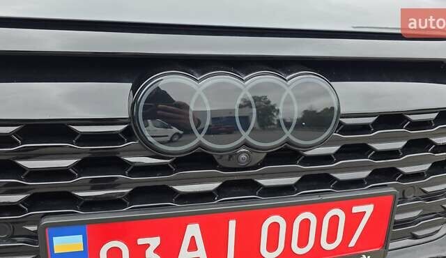 Серый Ауди Q8 Sportback e-tron, объемом двигателя 0 л и пробегом 20 тыс. км за 64800 $, фото 42 на Automoto.ua