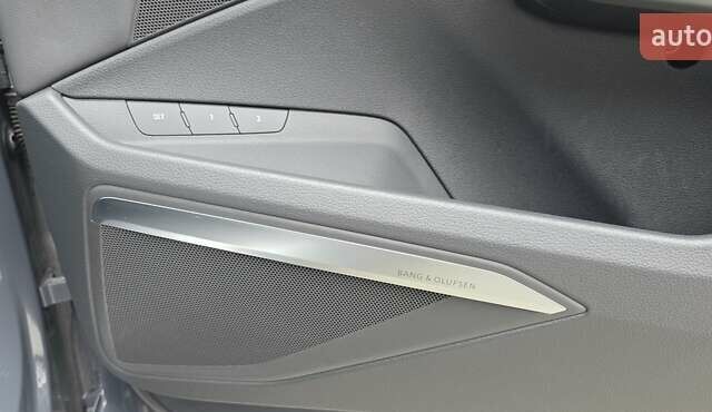 Серый Ауди Q8 Sportback e-tron, объемом двигателя 0 л и пробегом 20 тыс. км за 64800 $, фото 83 на Automoto.ua