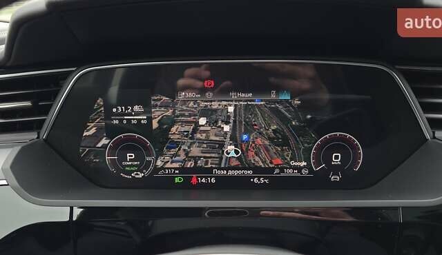 Серый Ауди Q8 Sportback e-tron, объемом двигателя 0 л и пробегом 20 тыс. км за 64800 $, фото 90 на Automoto.ua