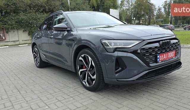 Серый Ауди Q8 Sportback e-tron, объемом двигателя 0 л и пробегом 20 тыс. км за 64800 $, фото 11 на Automoto.ua