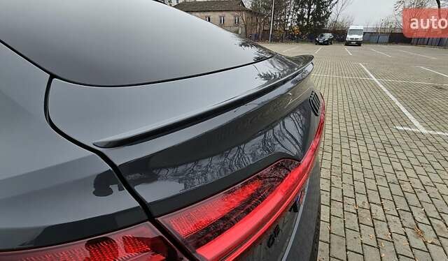 Серый Ауди Q8 Sportback e-tron, объемом двигателя 0 л и пробегом 65 тыс. км за 59999 $, фото 120 на Automoto.ua