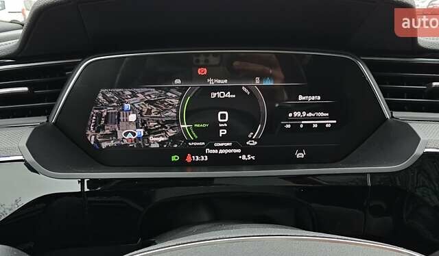 Серый Ауди Q8 Sportback e-tron, объемом двигателя 0 л и пробегом 65 тыс. км за 59999 $, фото 90 на Automoto.ua