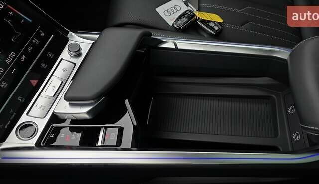 Серый Ауди Q8 Sportback e-tron, объемом двигателя 0 л и пробегом 20 тыс. км за 64800 $, фото 104 на Automoto.ua