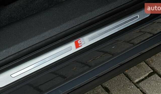 Серый Ауди Q8 Sportback e-tron, объемом двигателя 0 л и пробегом 65 тыс. км за 59999 $, фото 106 на Automoto.ua