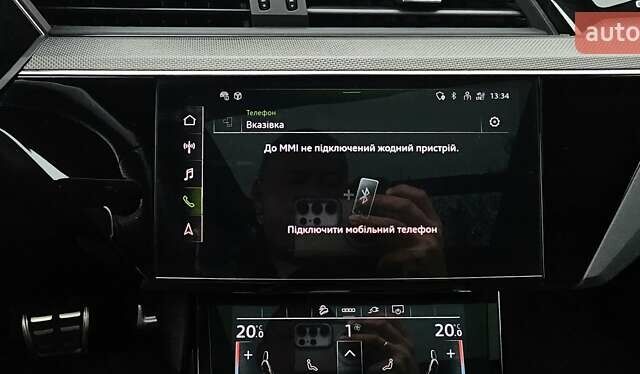 Серый Ауди Q8 Sportback e-tron, объемом двигателя 0 л и пробегом 65 тыс. км за 59999 $, фото 77 на Automoto.ua