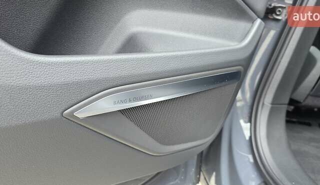 Серый Ауди Q8 Sportback e-tron, объемом двигателя 0 л и пробегом 20 тыс. км за 64800 $, фото 75 на Automoto.ua