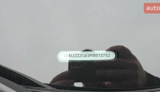 Серый Ауди Q8 Sportback e-tron, объемом двигателя 0 л и пробегом 65 тыс. км за 59999 $, фото 1 на Automoto.ua