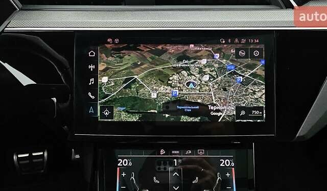 Серый Ауди Q8 Sportback e-tron, объемом двигателя 0 л и пробегом 65 тыс. км за 59999 $, фото 79 на Automoto.ua